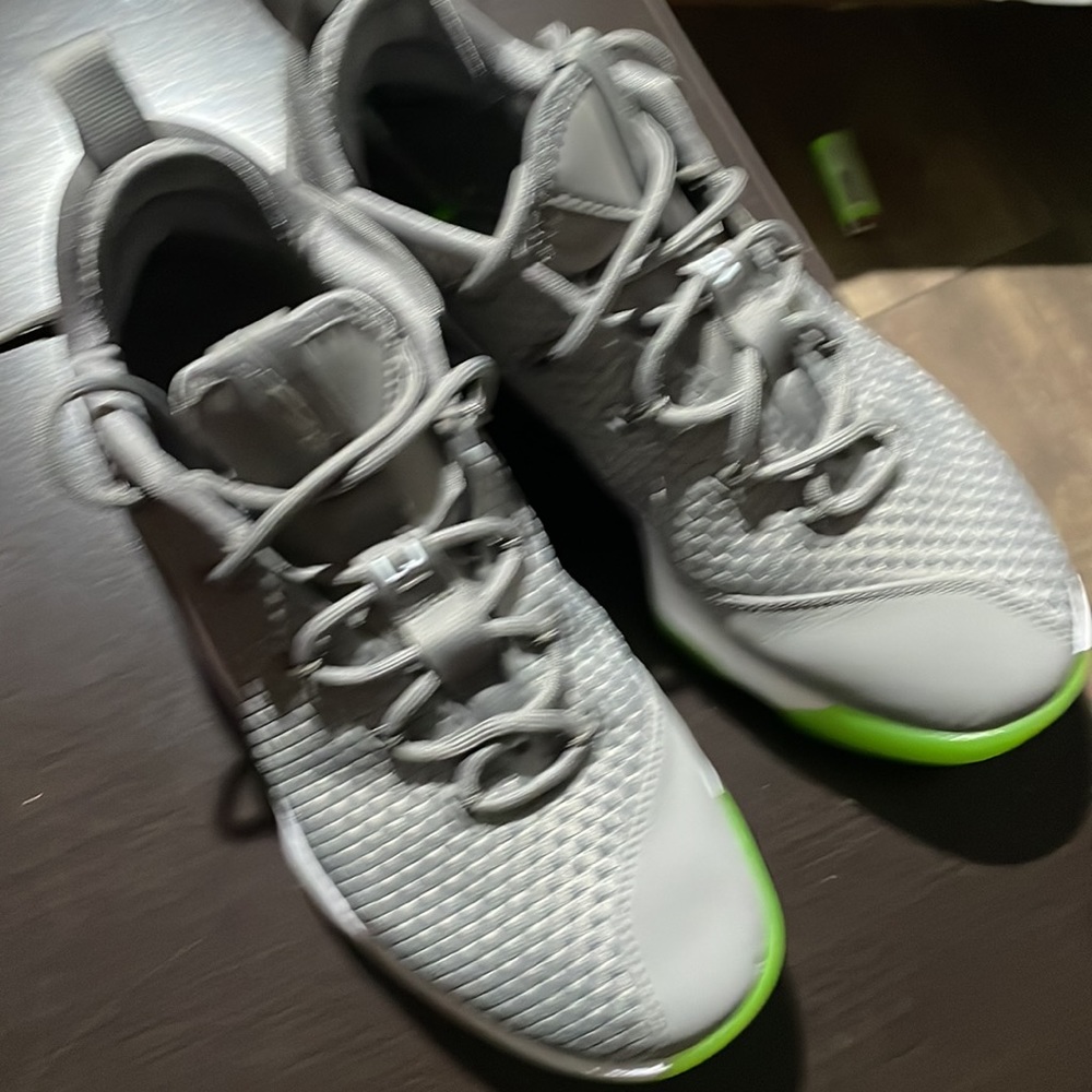 New lebron raear color